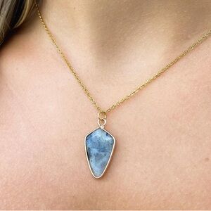 Kinsley Armelle Haze Pendant Necklace